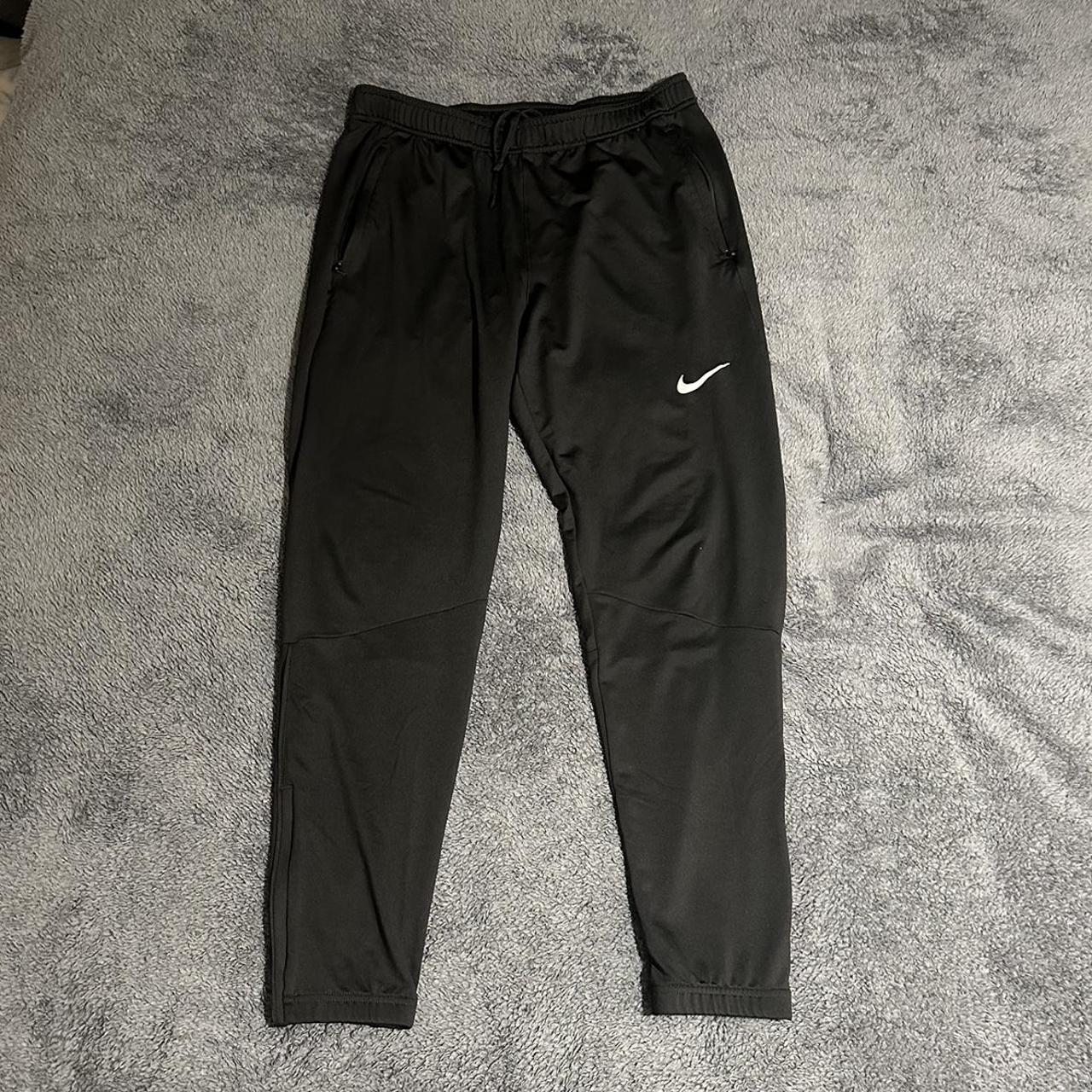 Nike Men's Black Trousers | Depop