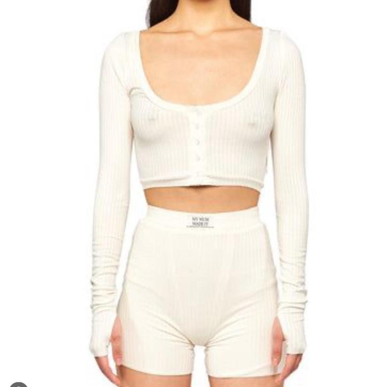 item listed by aliceshatz