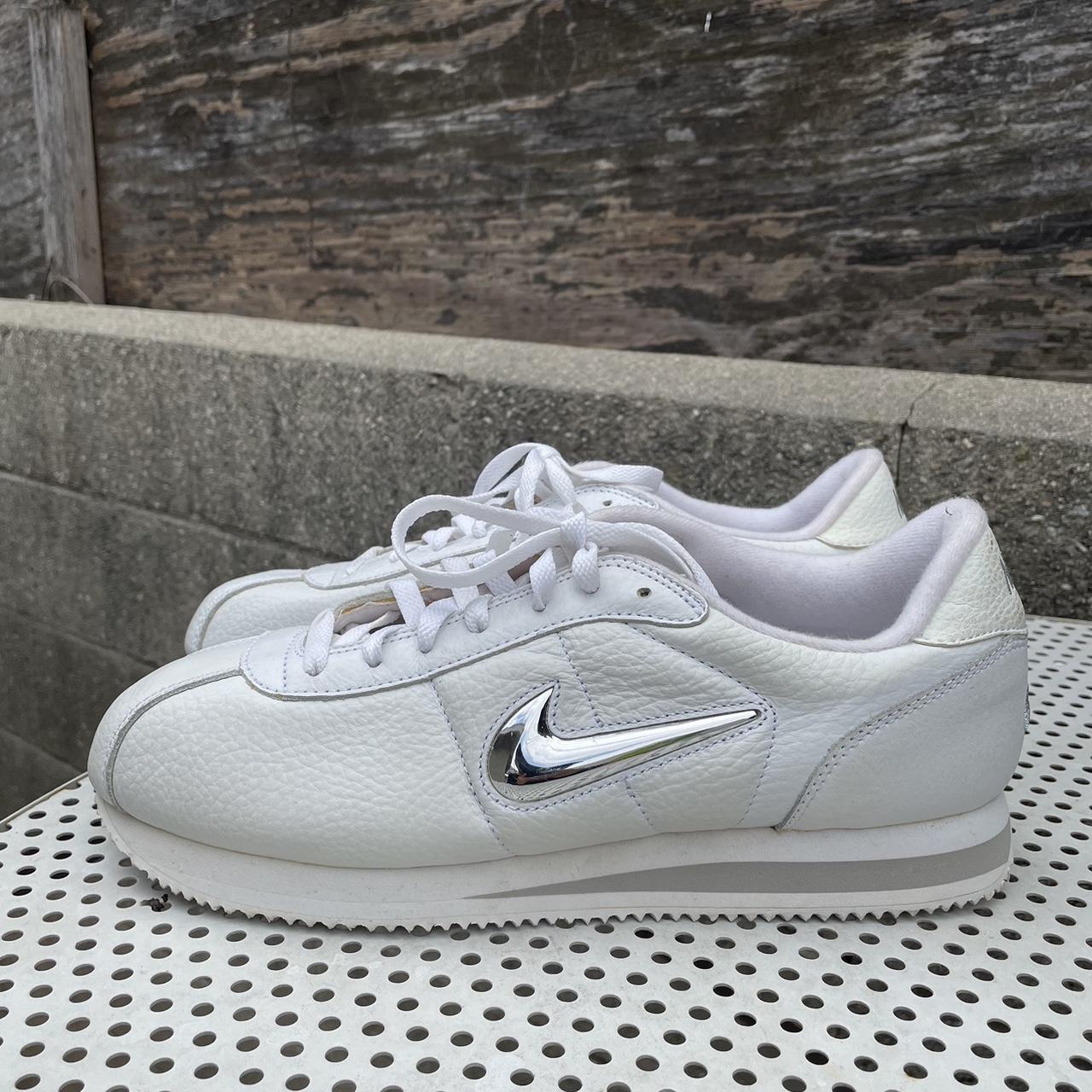 Nike Men's White Trainers | Depop