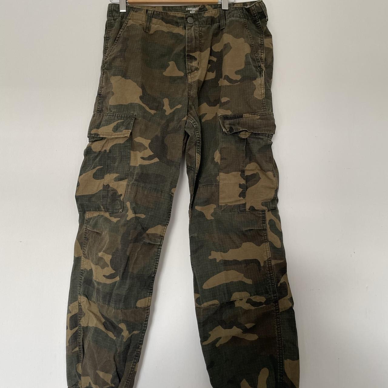 Carhartt WIP Camo Cargos Size- 32 waist Excellent... - Depop