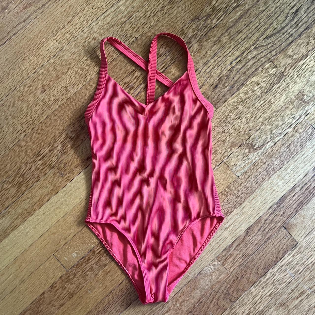 Roxy One Piece Bathing Suit Worn Once Size... - Depop