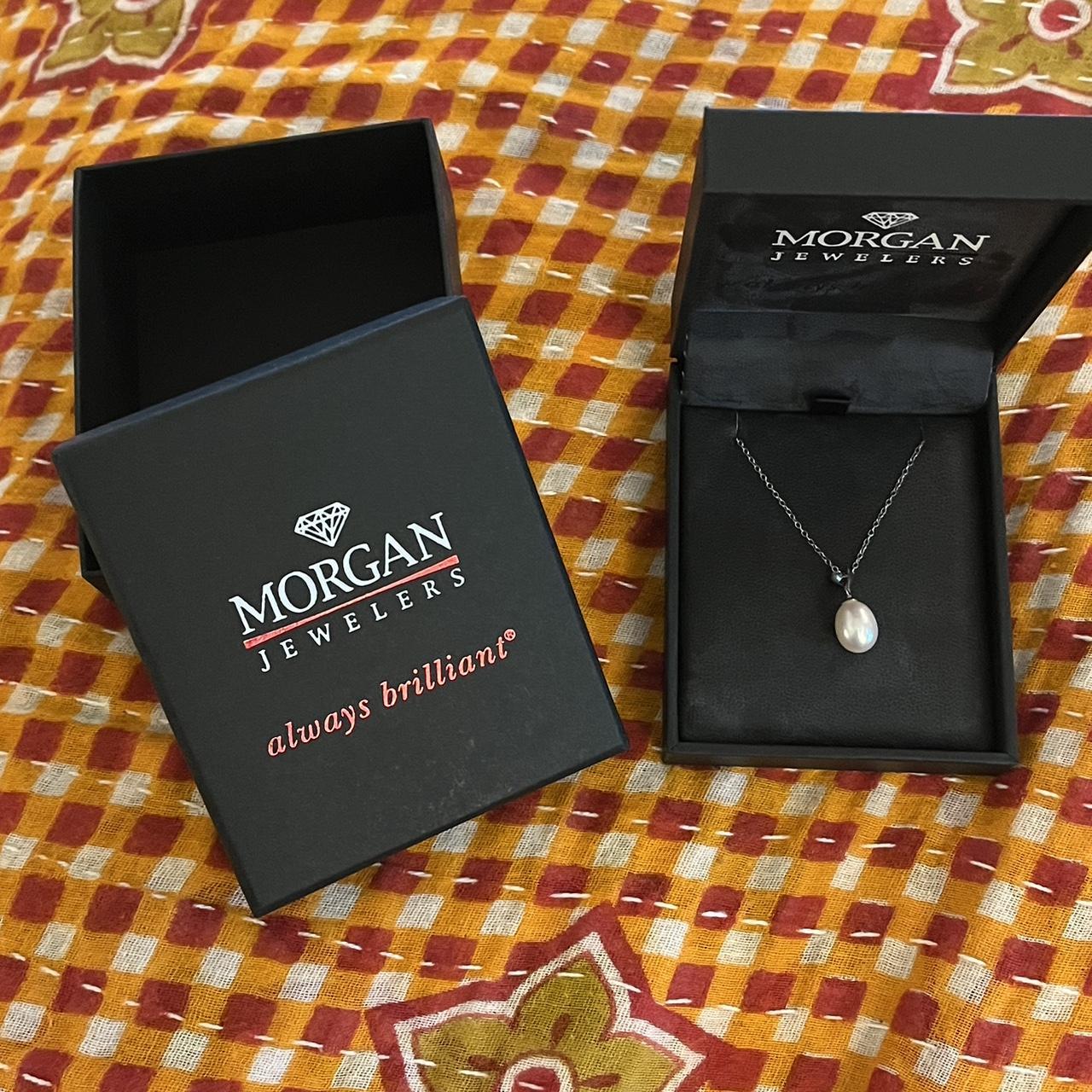 Beautiful Pearl Necklace from Jewlers One... Depop