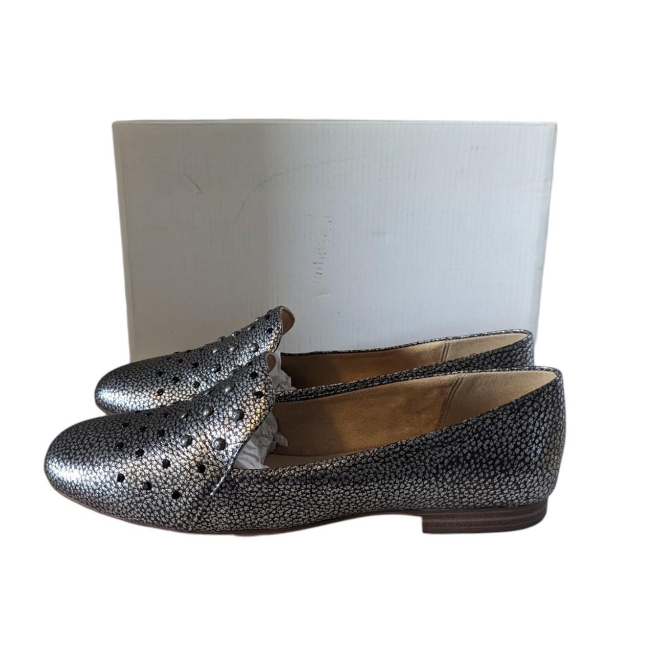 Naturalizer silver hot sale loafers