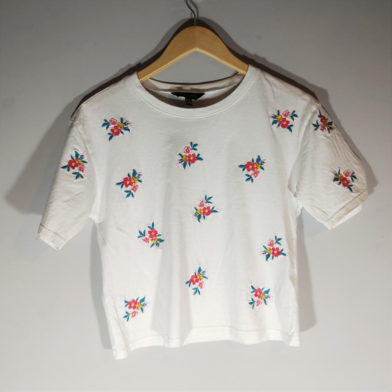Floral embroidered white t-shirt A basic white... - Depop