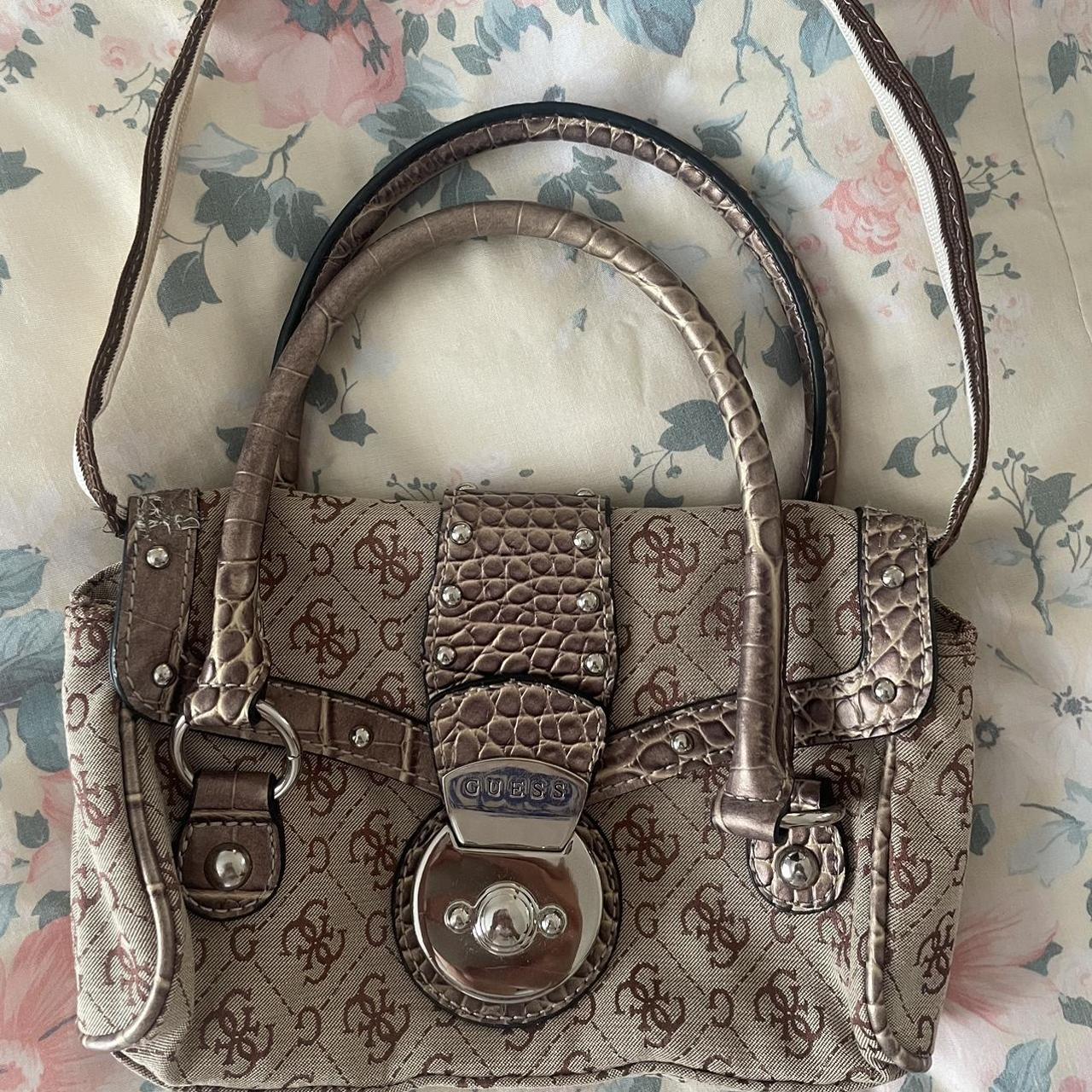 Love best sale guess bag