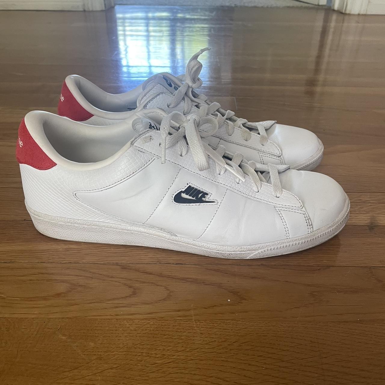 supreme trainers white