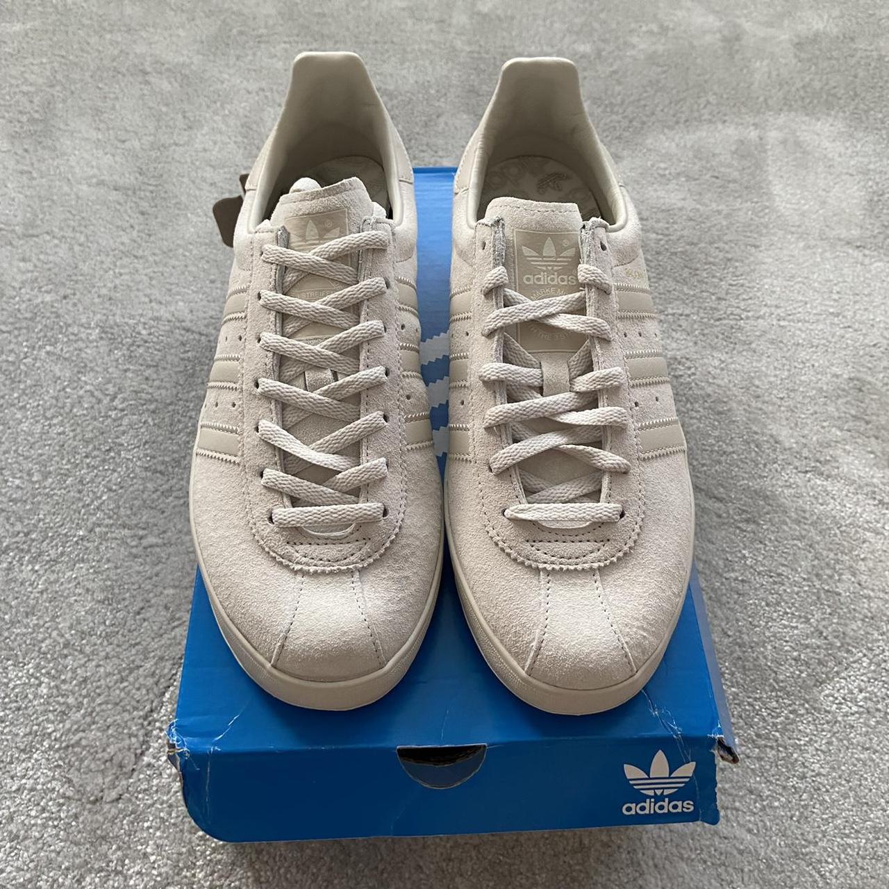 Adidas Broomfield Oatmeal cream Off White || UK8 ||... - Depop