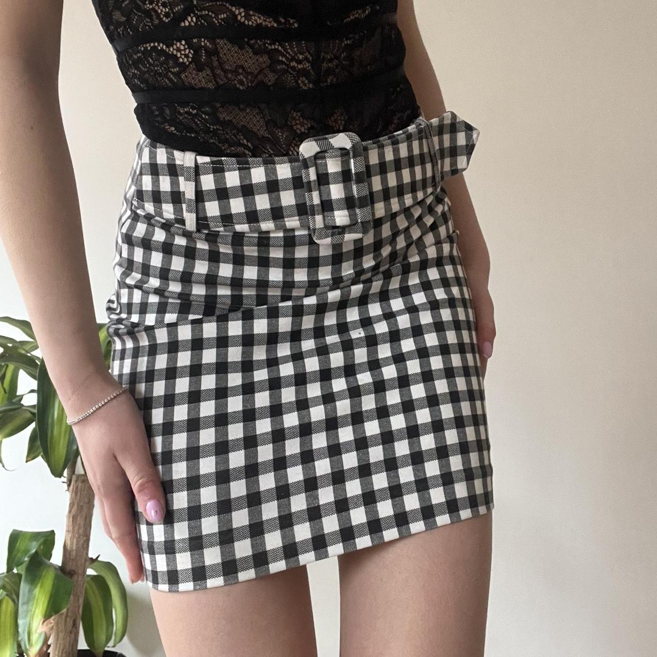 Gingham black and white bodycon skirt with belt