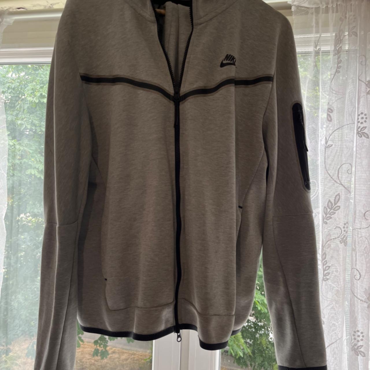 mens grey nike tech fleece
