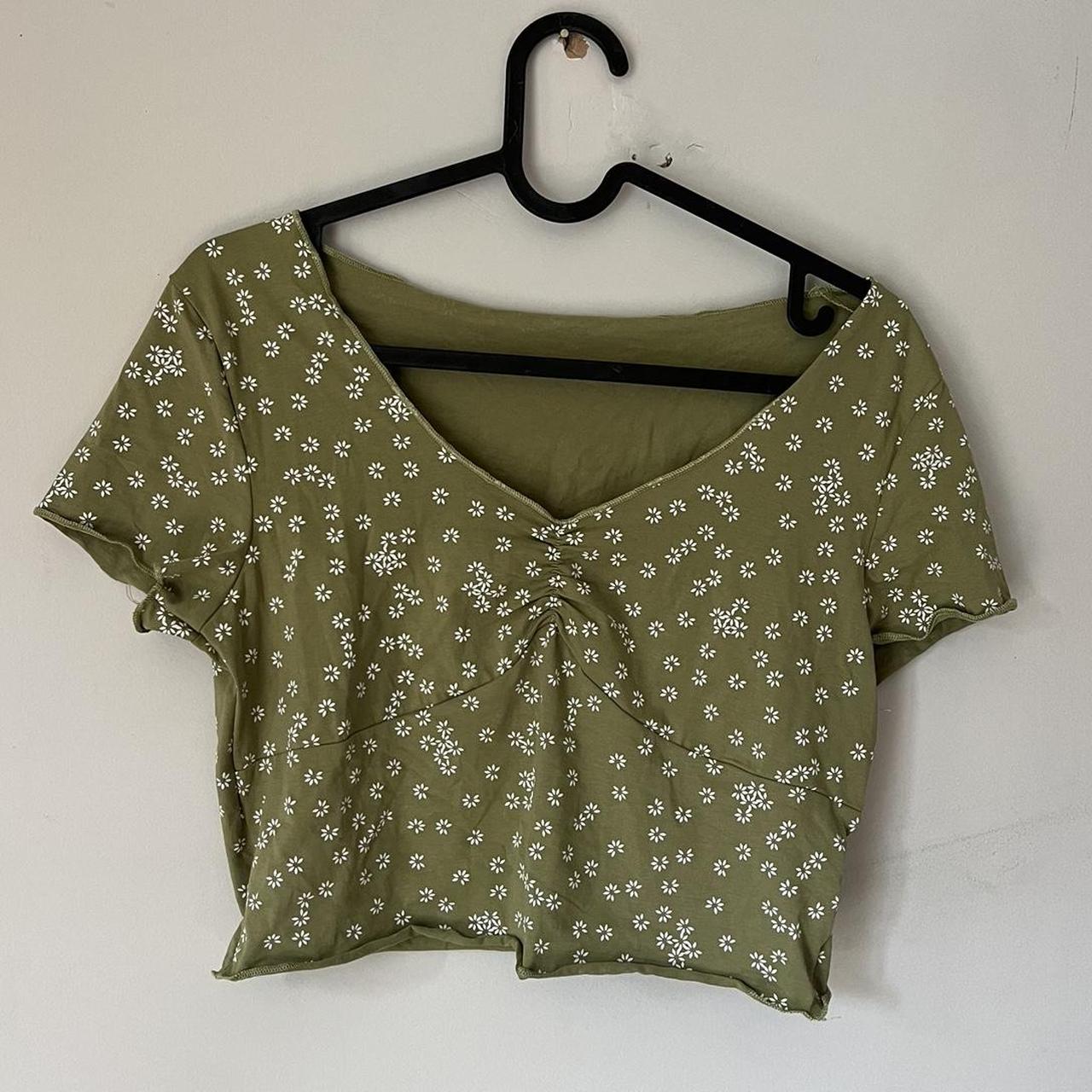 Women's White and Green Crop-top | Depop