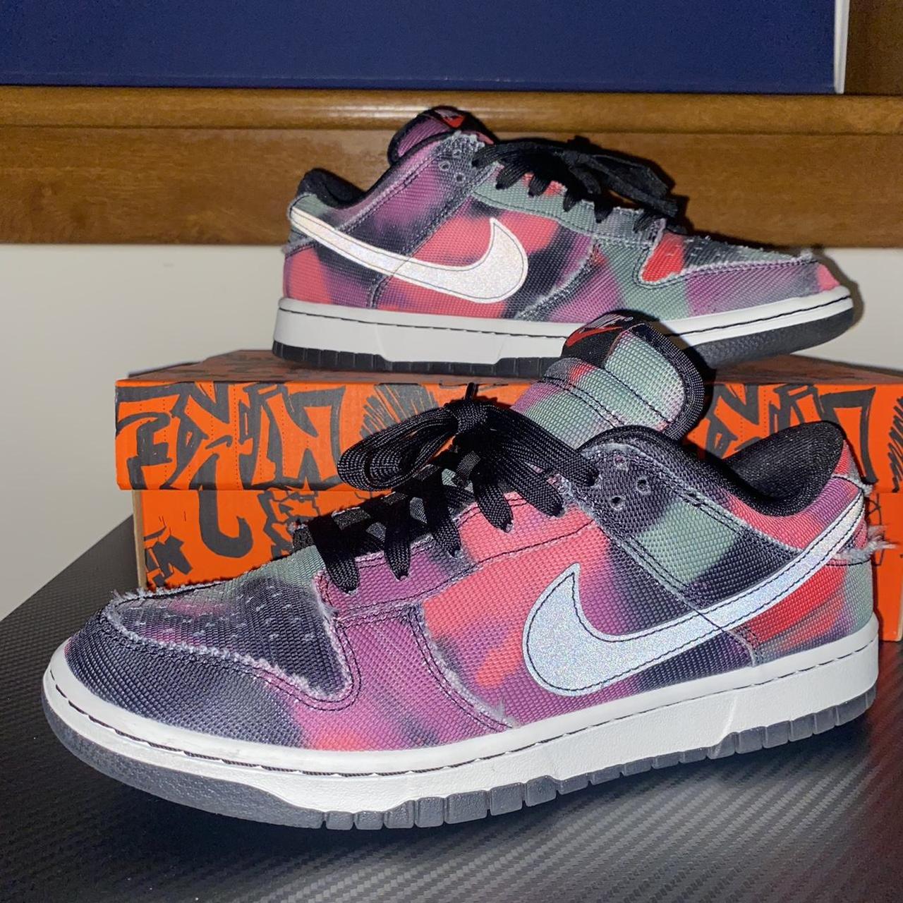 mens athletic pink nike