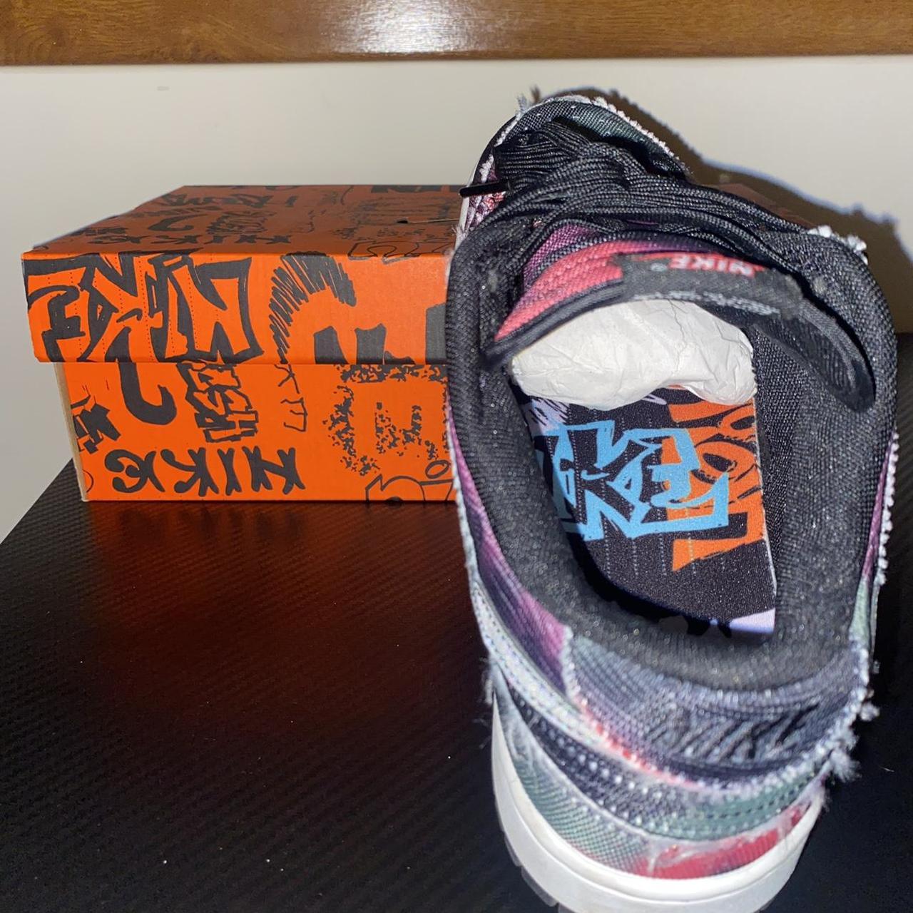 mens black and pink nike trainers