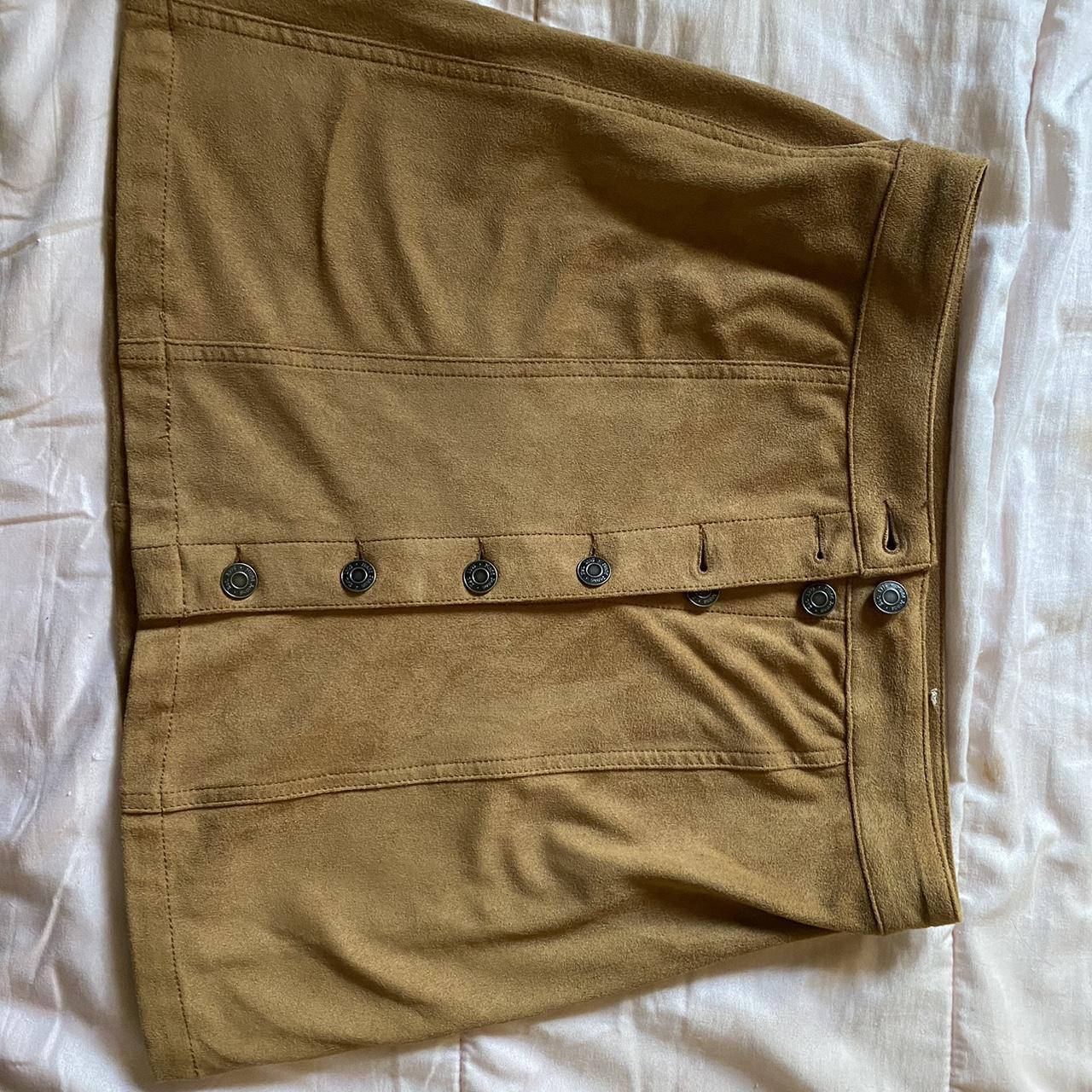 Beautiful skirt, too big for me. Soft material and... Depop