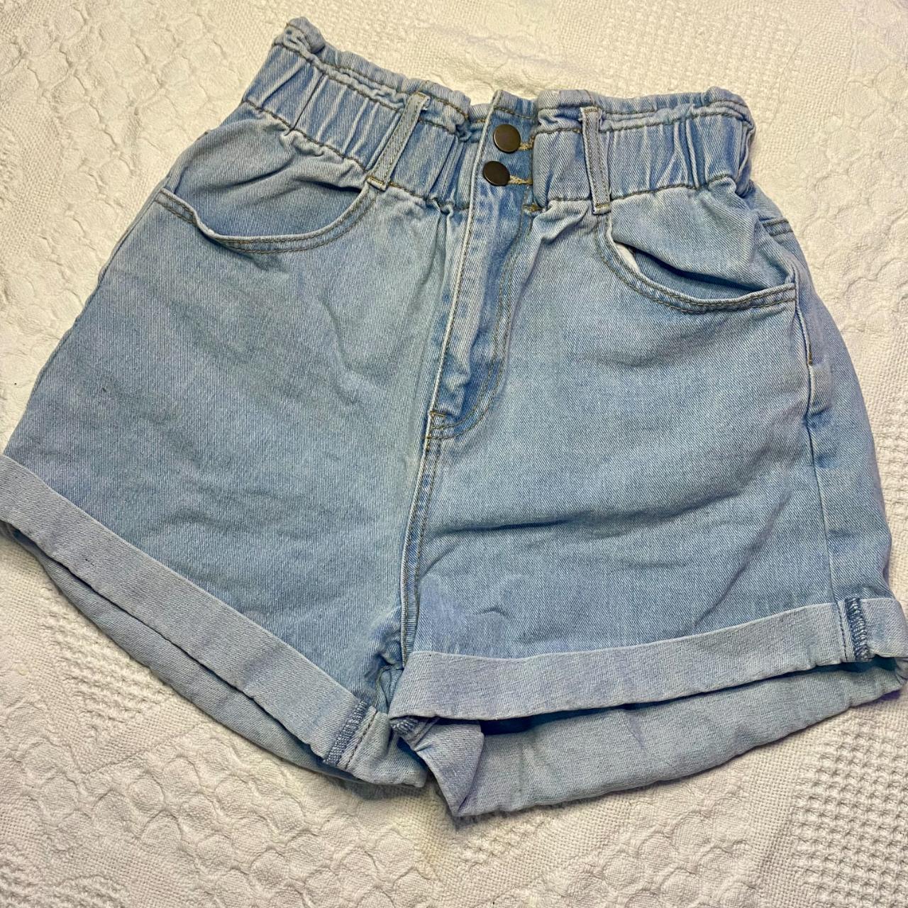 Mom Shorts Paper Bag Waist Super cute mom shorts. Depop