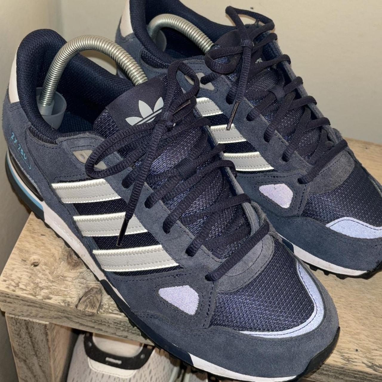 Adidas ZX 750 trainers in blue Size 8.5 Great. Depop