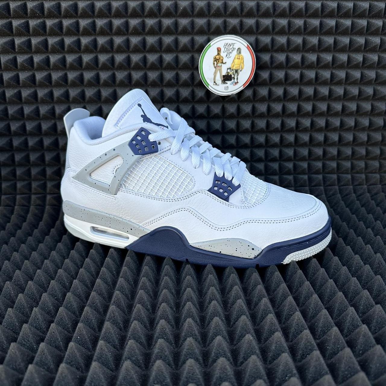 midnight blue jordan 4