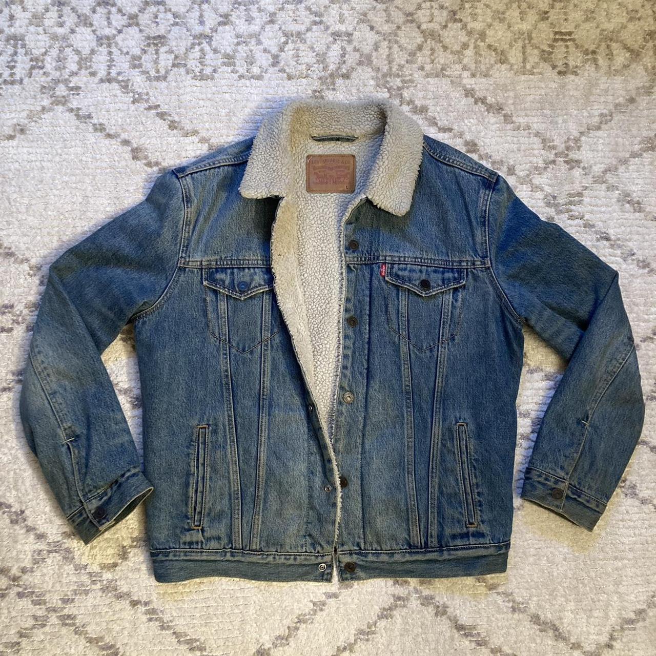 Previously used Levi's sherpa lined denim jean... - Depop