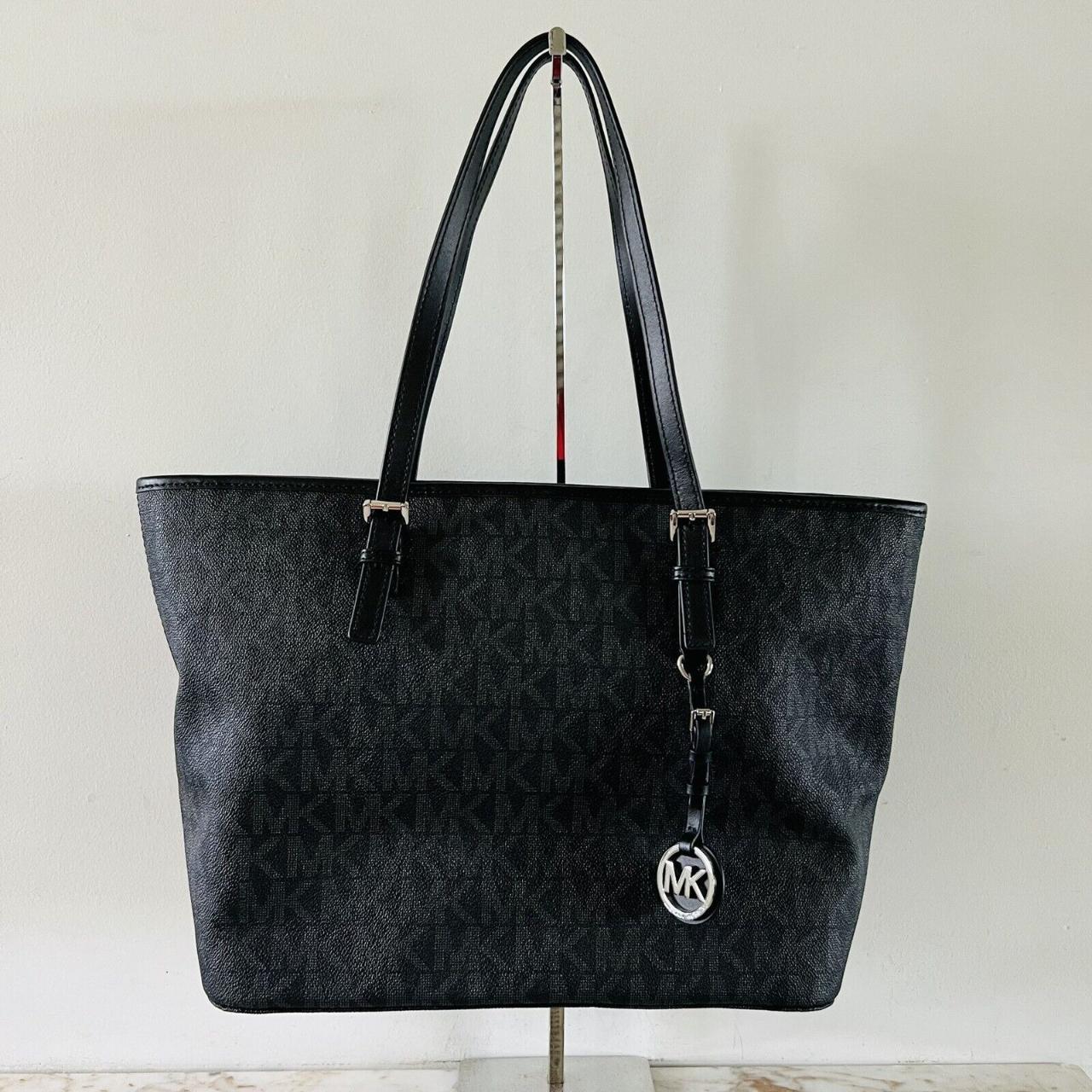 MICHAEL KORS Jet Set Travel Black Top Zip Tote