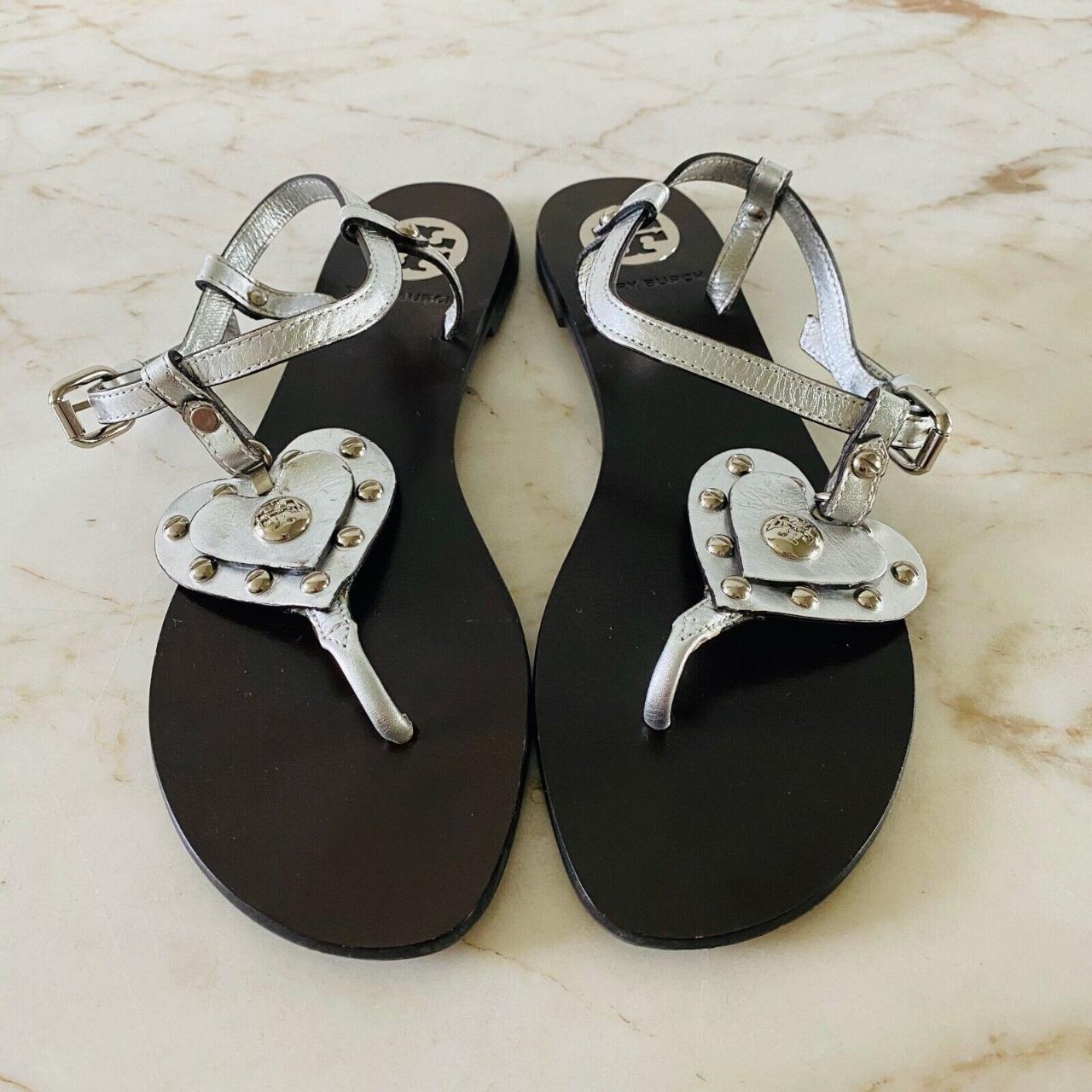 Tory burch store silver flip flops