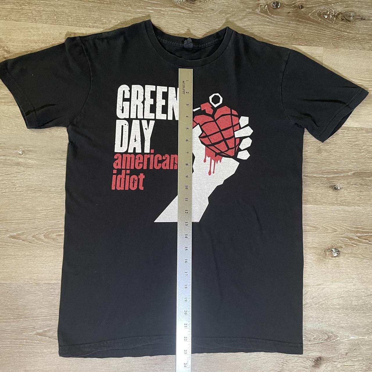 Hot Topic, Shirts, Green Day American Idiot Mens Tshirt