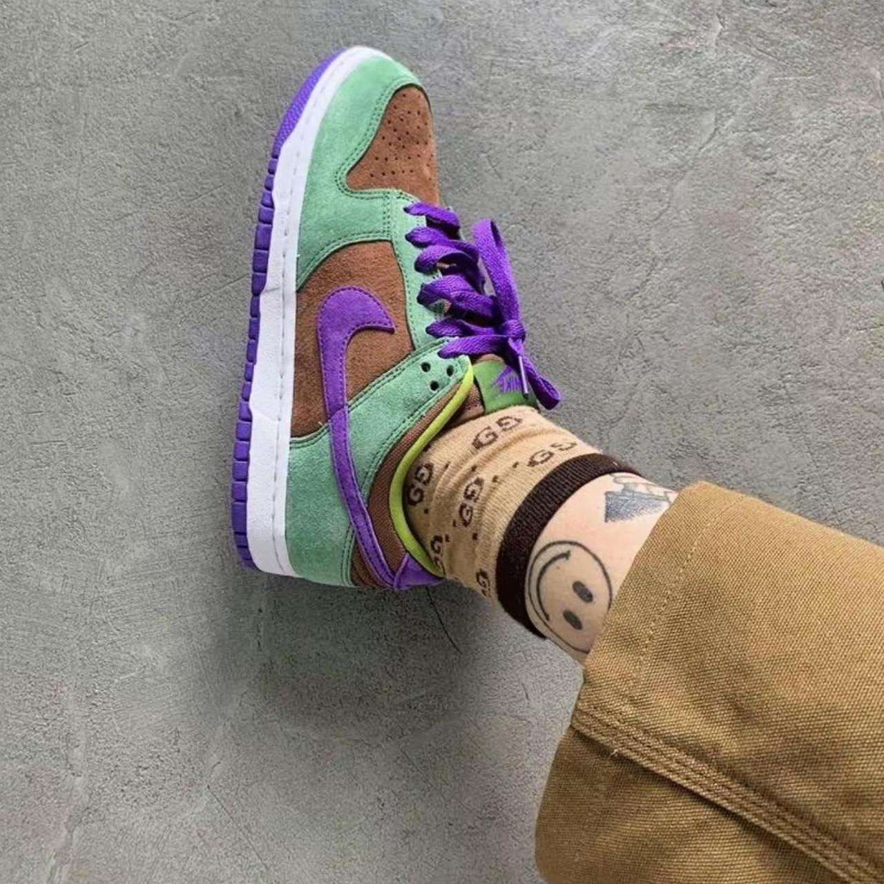 nike dunk veneer on foot