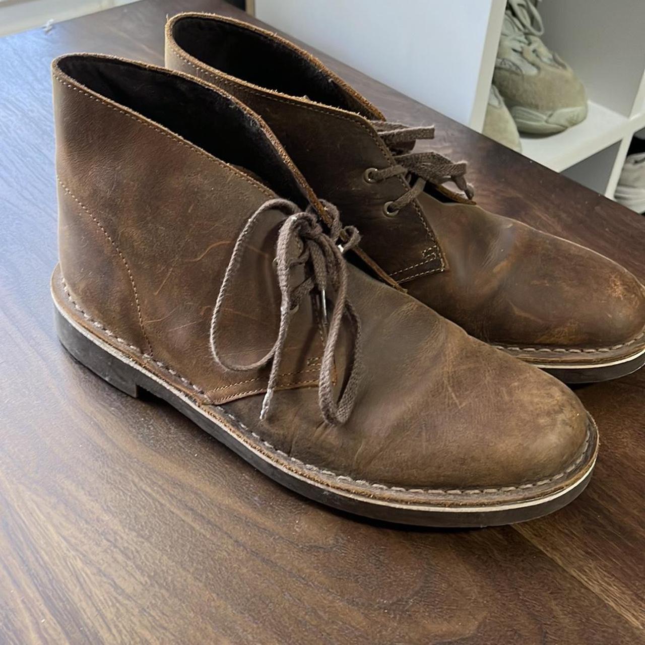 clarks leather chukka boots