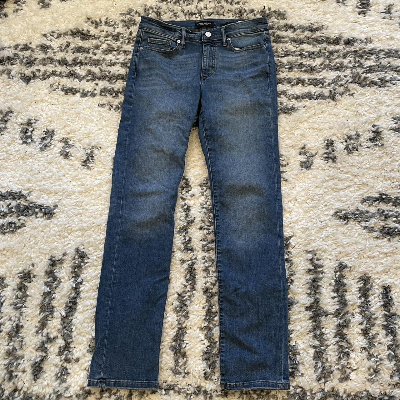 Women’s banana republic slim straight jeans size 28 - Depop