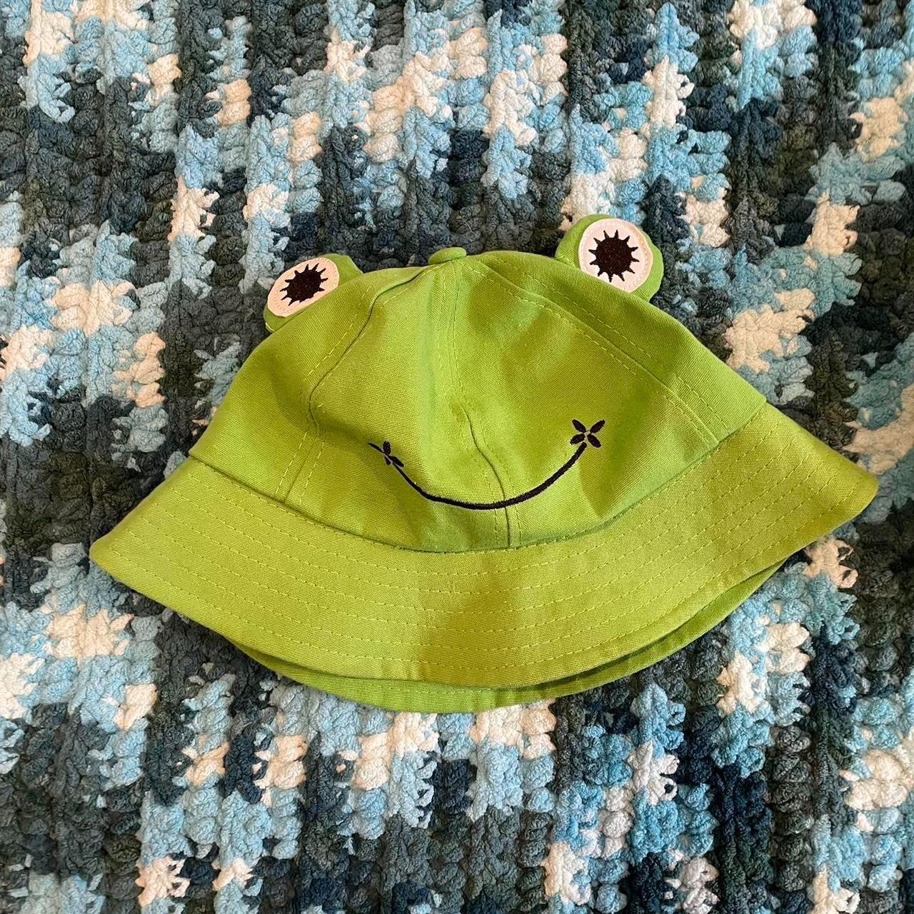 Two green frog hats. One bucket hat and one Velcro hat - Depop