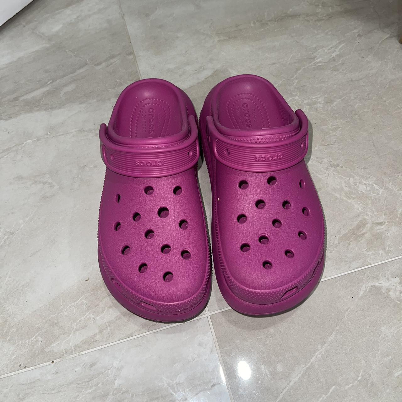 sneakers by tom