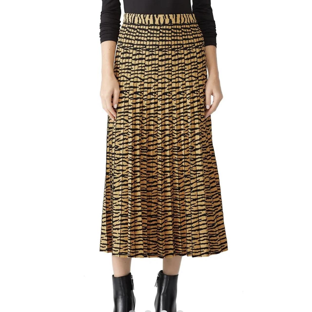 Stunning pleated tiger knit Proenza skirt with a few Depop