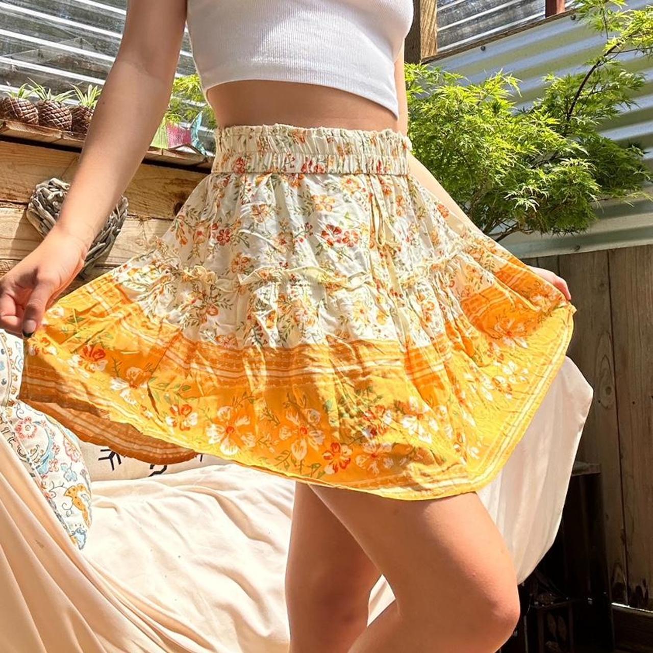 Flowy gold outlet skirt