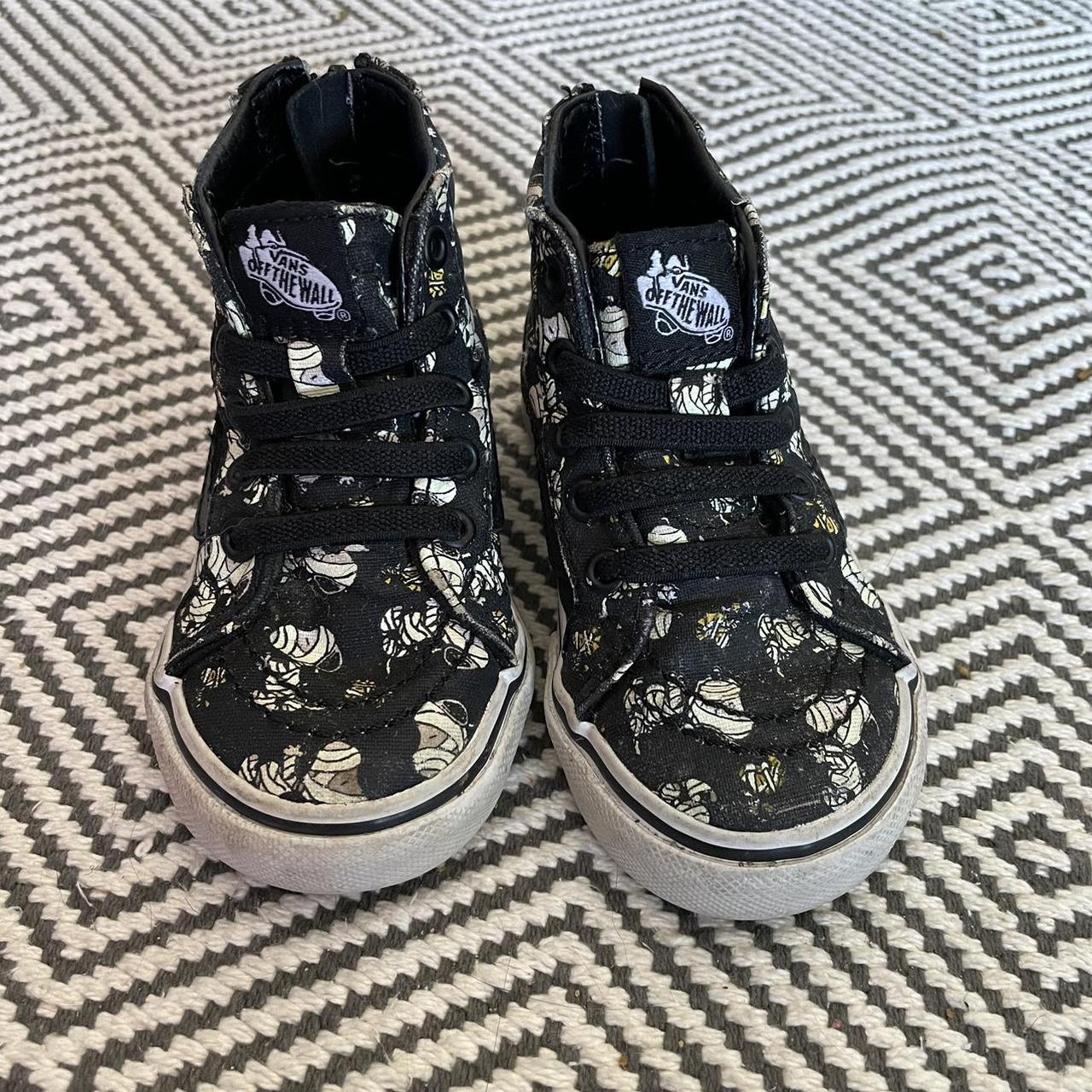 Peanuts toddler vans online