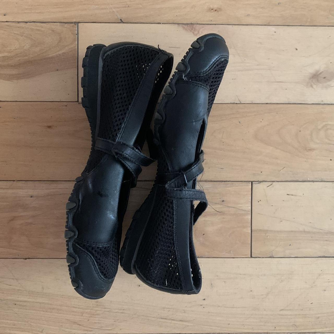 Velcro ballet shoes Size : 5 UK - Depop