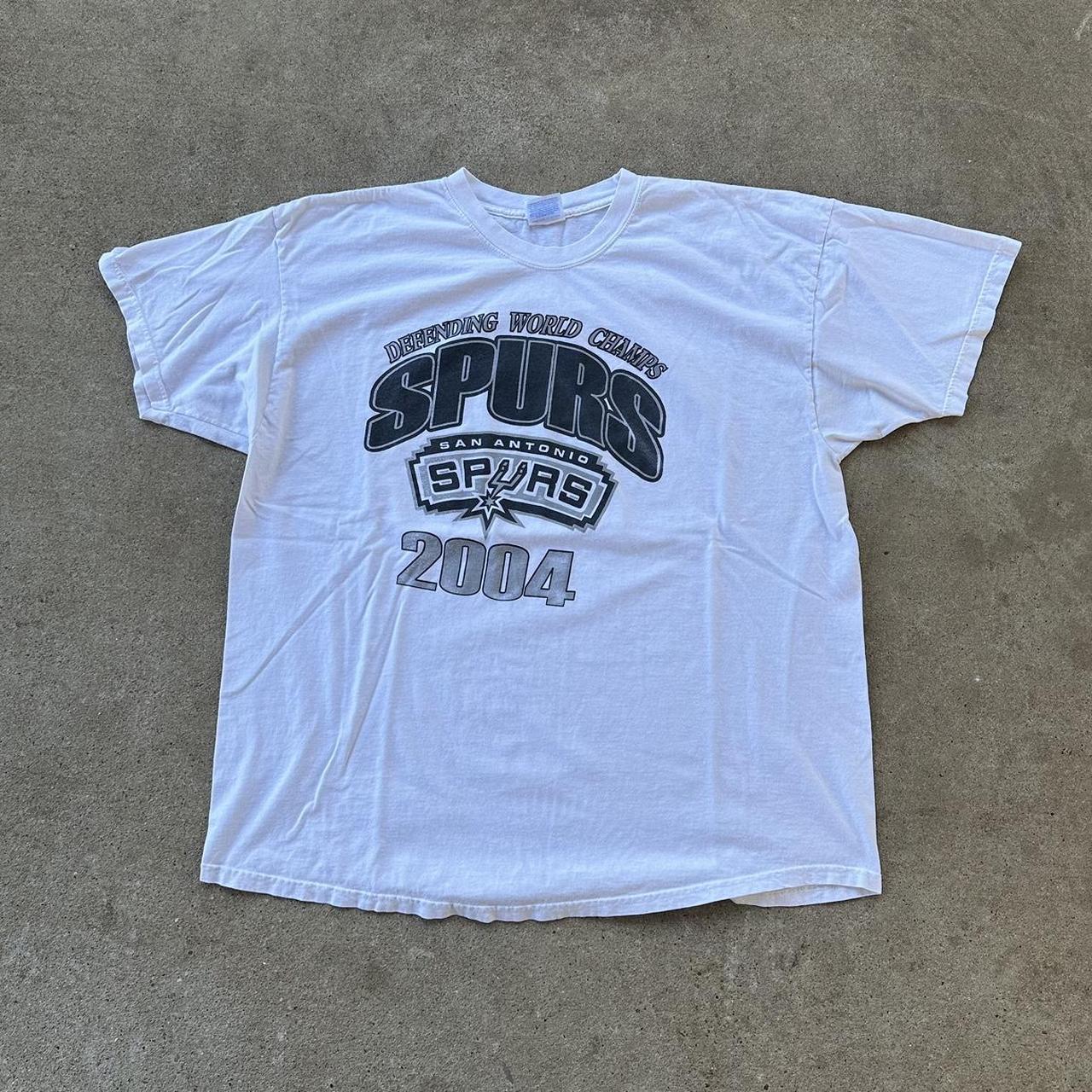 Vintage 2004 San Antonia Spurs Defending Champs T... - Depop