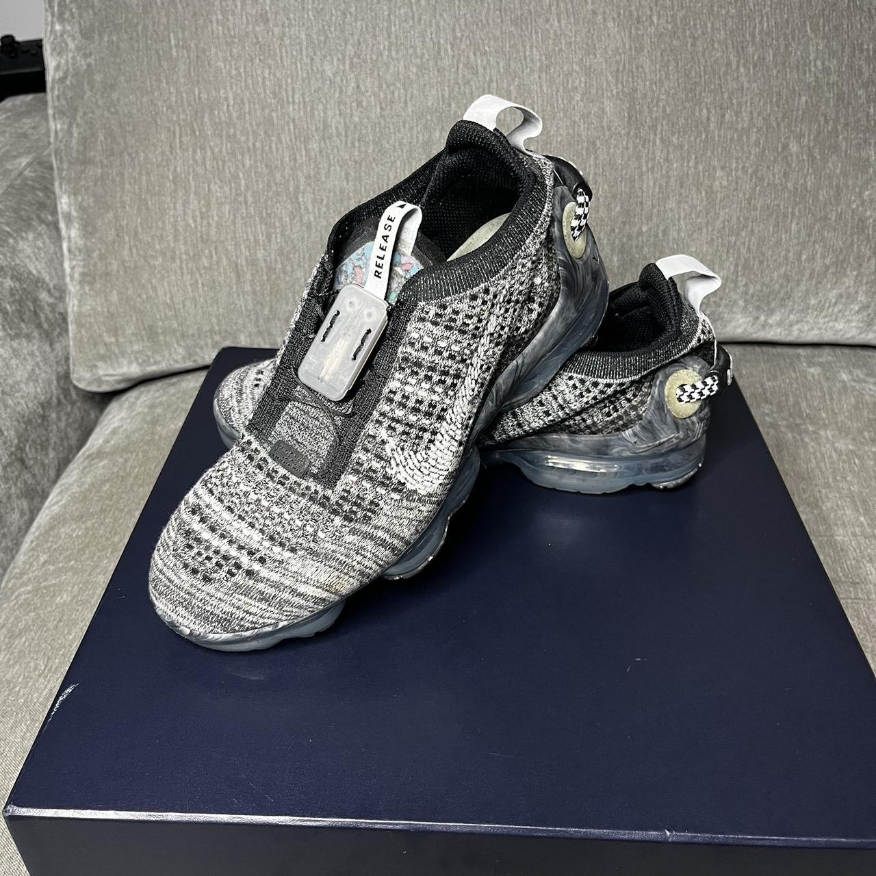 Grey vapormax size 6 hotsell