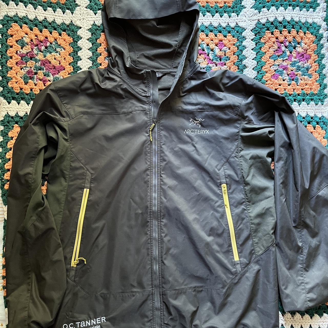 excellent arcteryx men’s windbreaker green and... - Depop