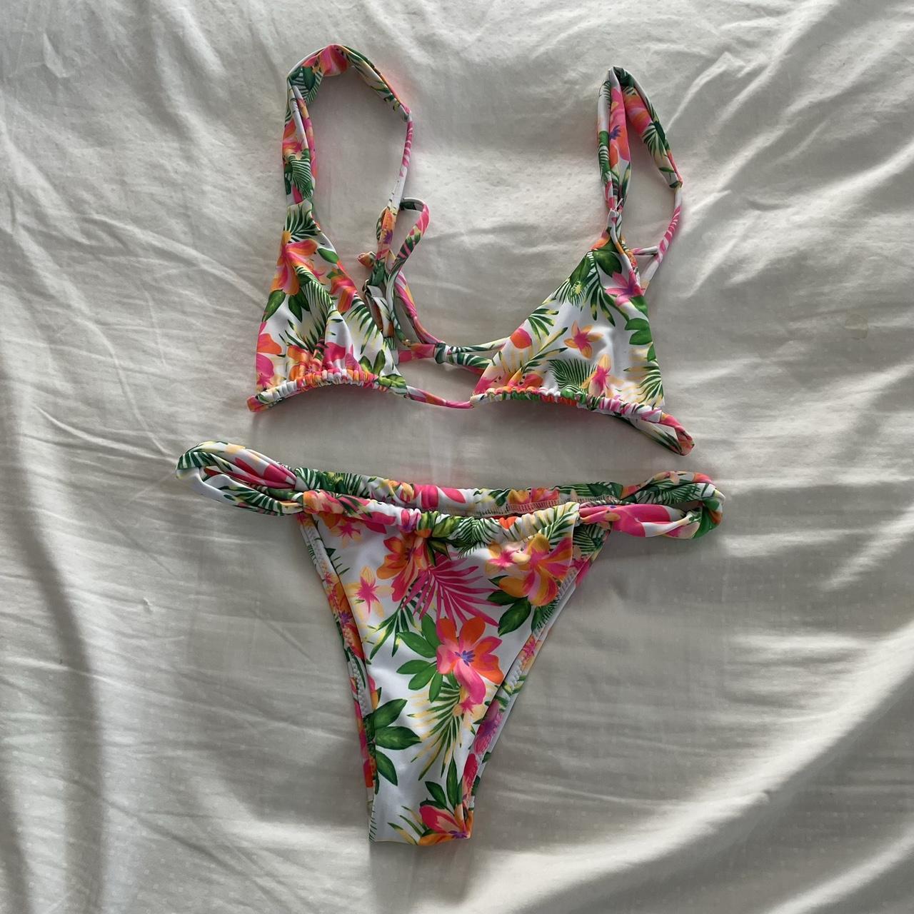 Kulani Kinis Cabo Kiss Bikini Set Size xsmall top +... - Depop