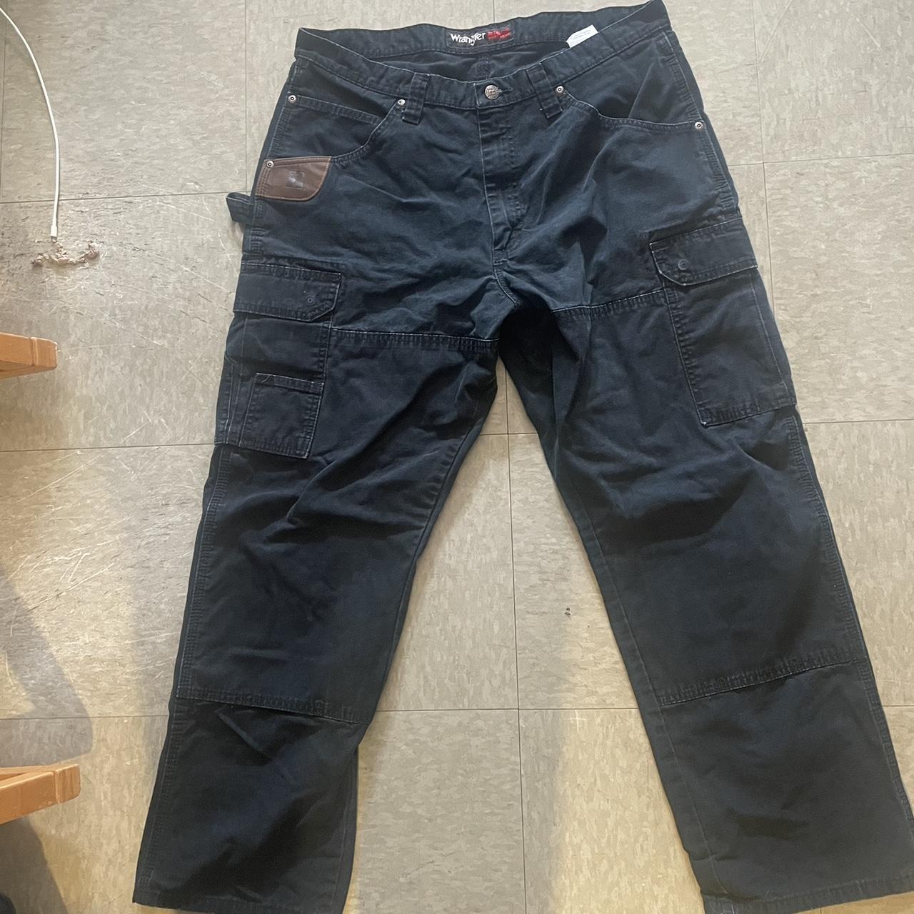 wrangler riggs cargo work pant •size... - Depop