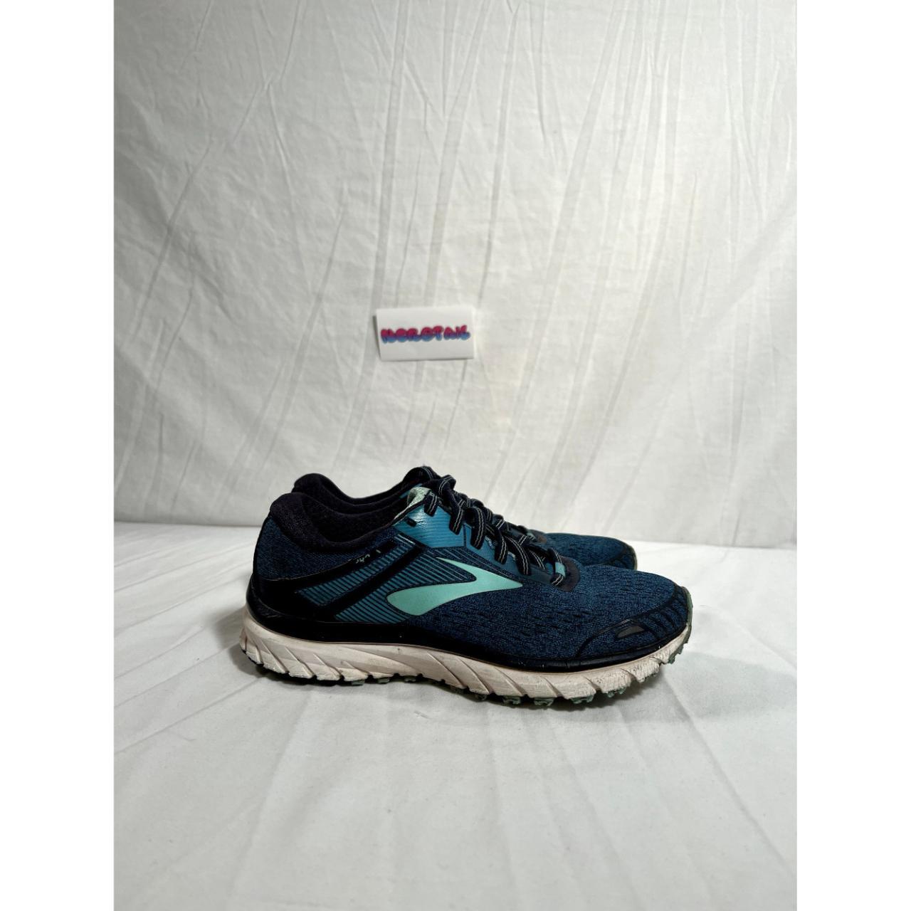 Brooks Women's Blue Trainers | Depop