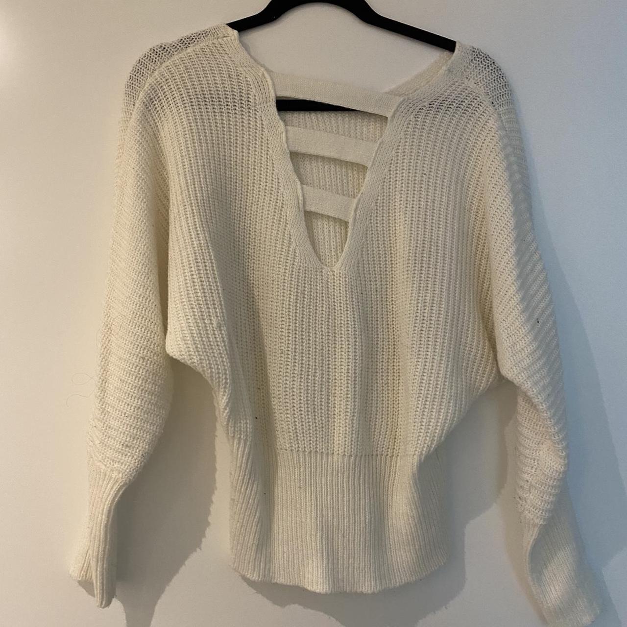 White slouchy knitted jumper Thin material, but... - Depop