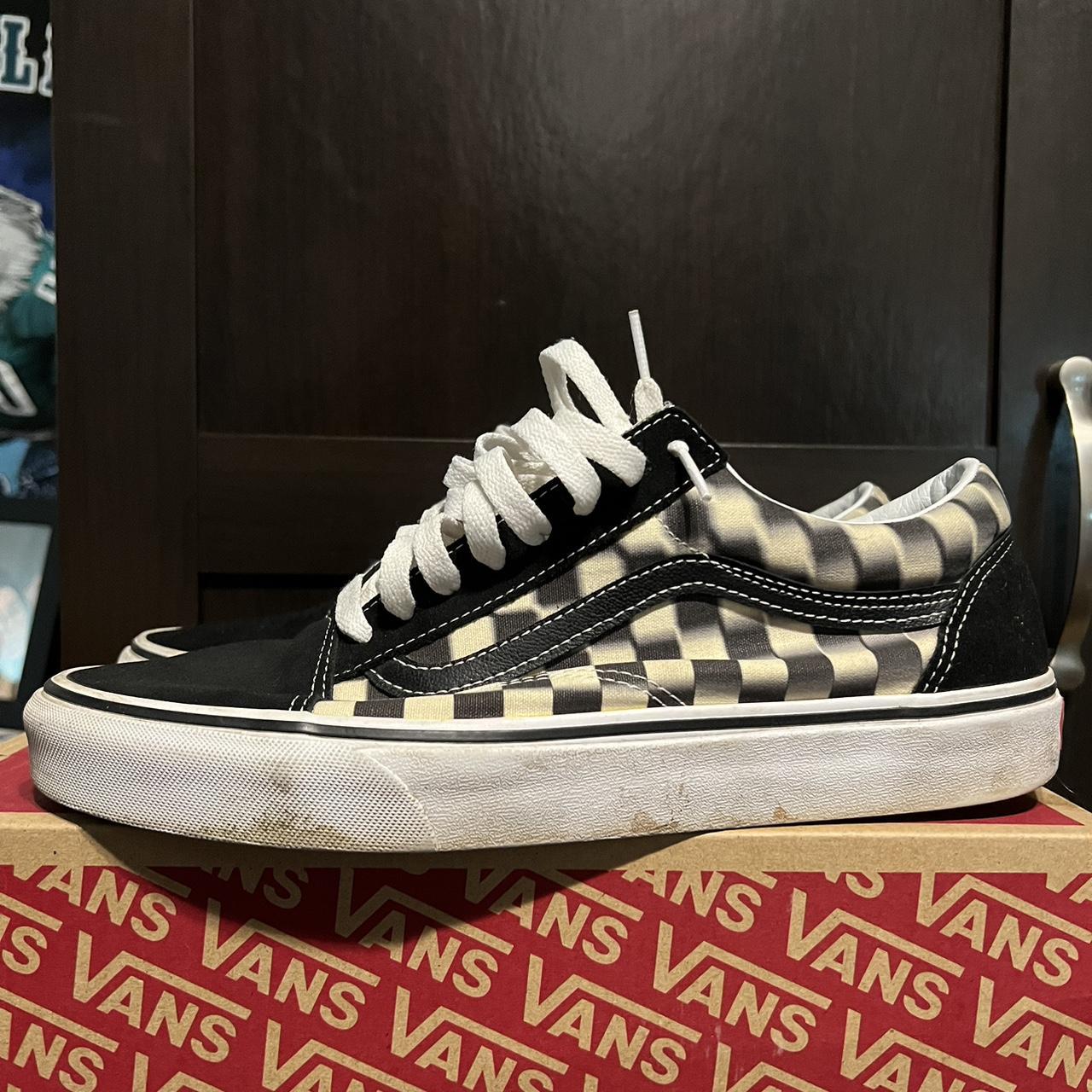 Blurred Checker Vans Size Dope