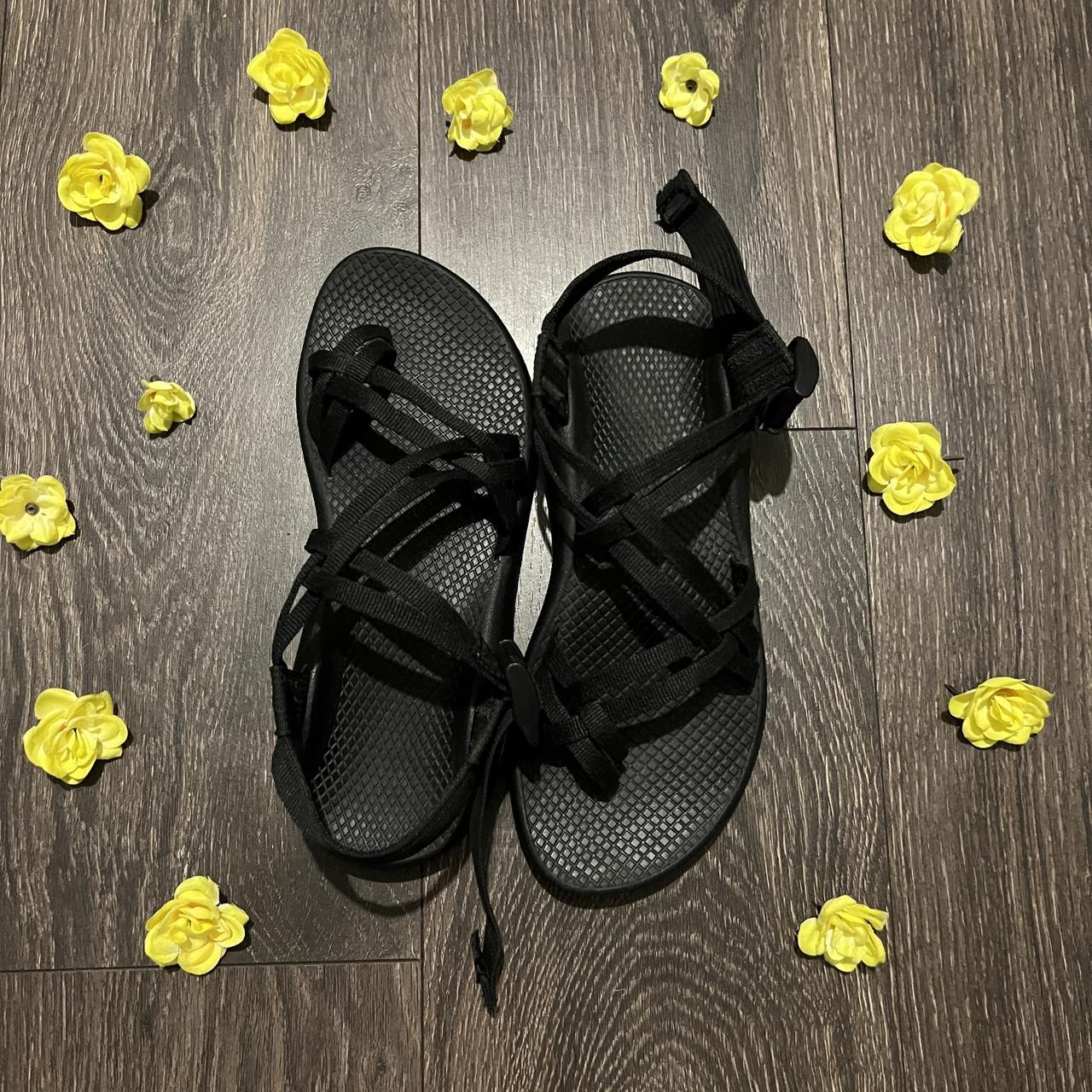 chaco sandals closed toe
