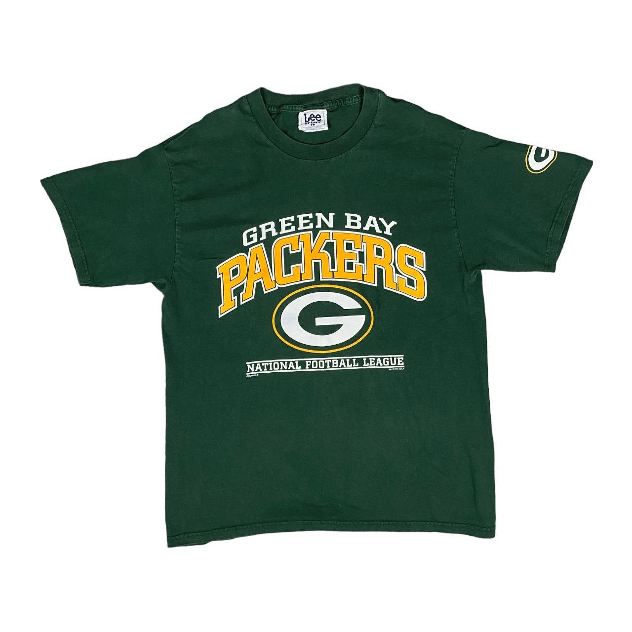 description: 90s Green bay Packers t-shirt size: L - Depop