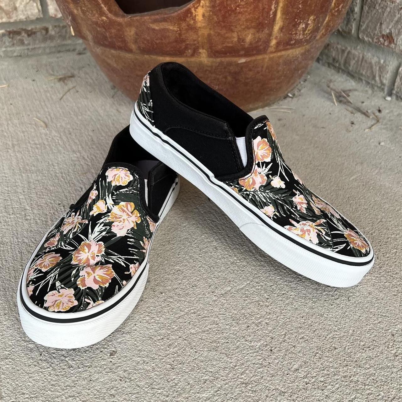 🍒💣 Vans Old school Asher style floral slip on shoes. - Depop