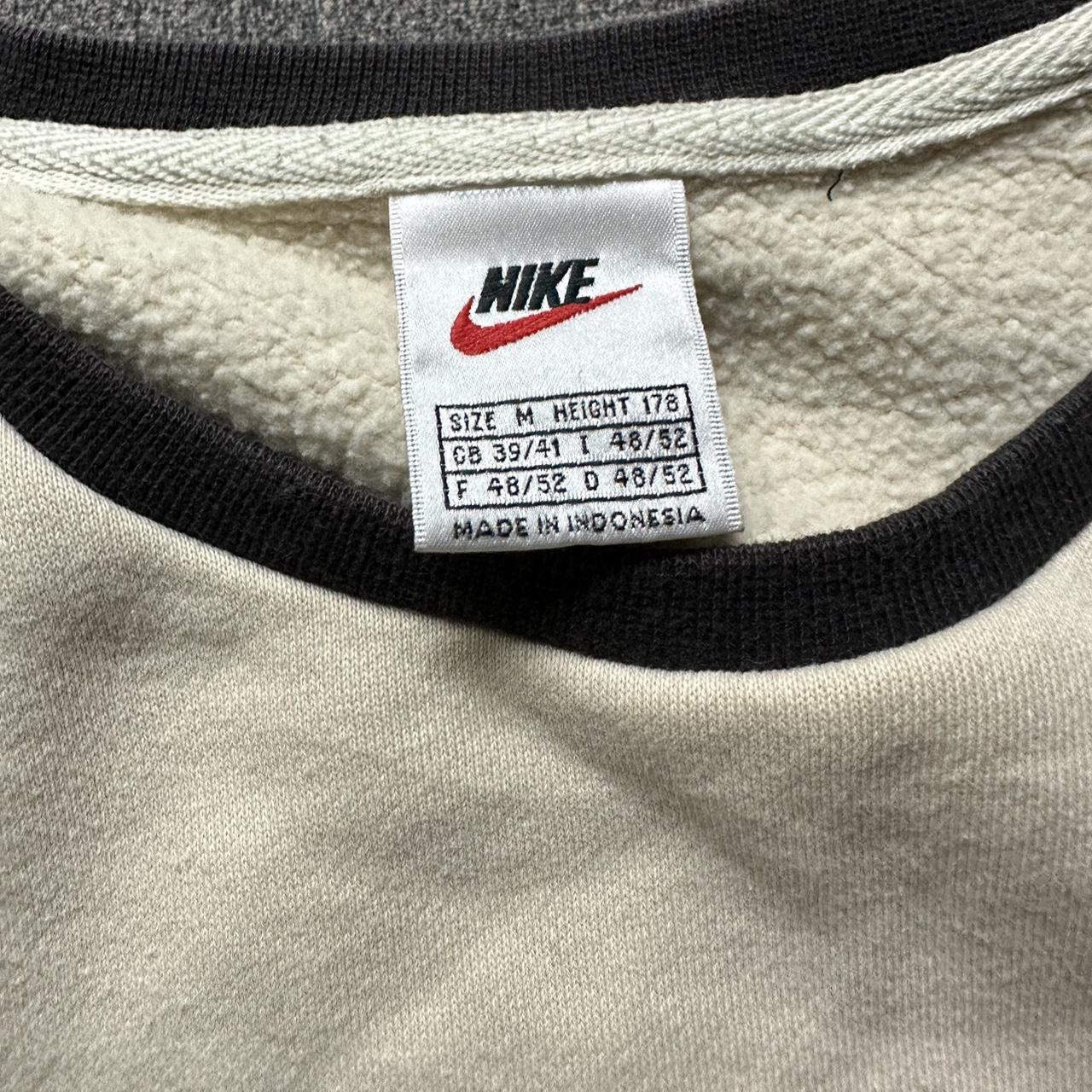 nike cream crewneck sweatshirt