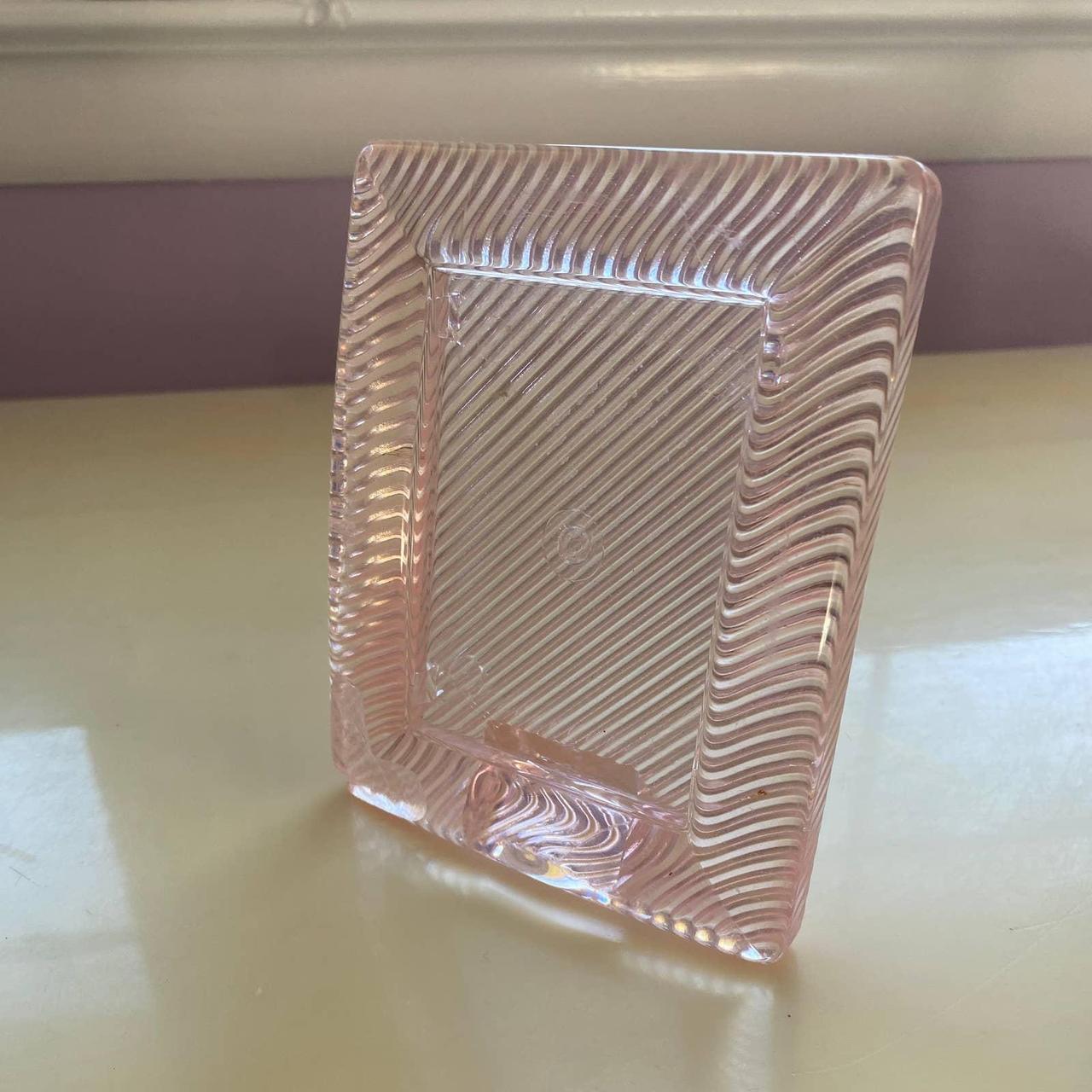 Vintage 80s pink plastic picture frame 💕 💖... Depop