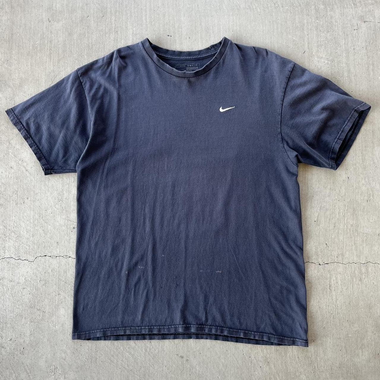 Nike Essential T-Shirt •Large (see measurements... - Depop