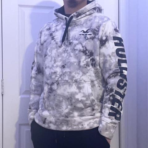 Tie dye clearance hollister hoodie