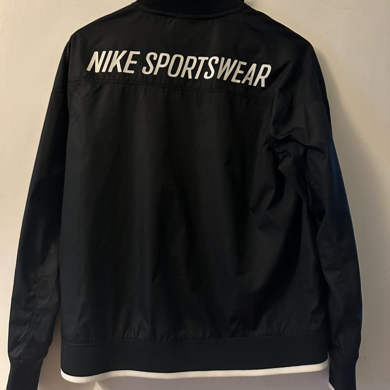 lightweight nike jacket womens