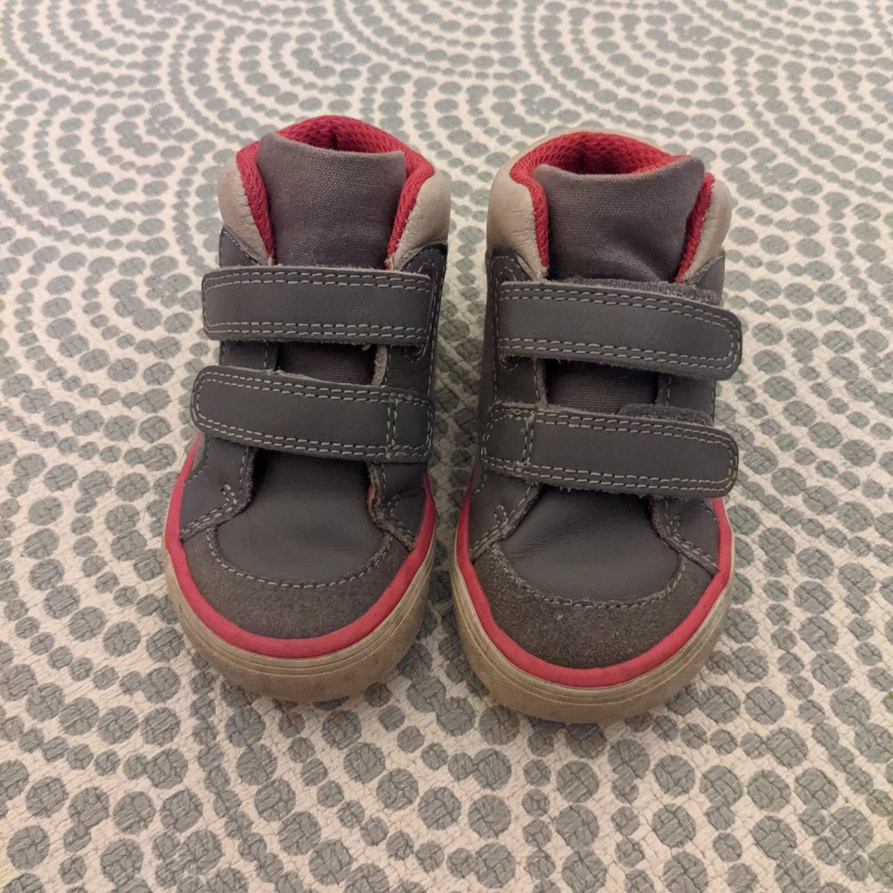 size 7 toddler shoes clarks